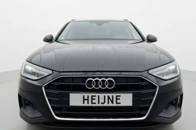 Audi A4 (2022) thumbnail 2