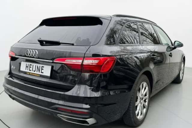Audi A4 (2022) thumbnail 4