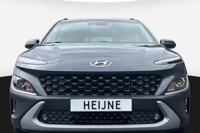 Hyundai Kona (2021) thumbnail 2