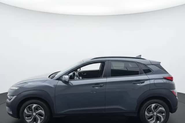 Hyundai Kona (2021) thumbnail 4
