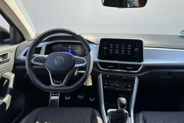 Volkswagen T-Roc (2025) thumbnail 4