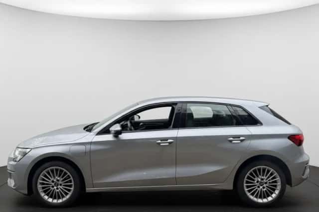 Audi A3 (2022) thumbnail 6