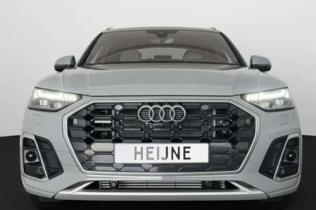 Audi Q5 (2022) thumbnail 3