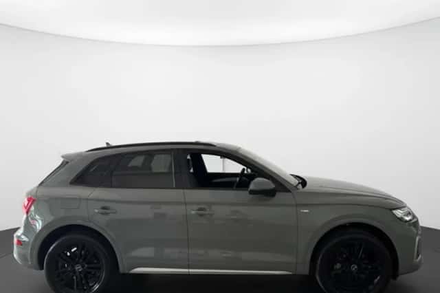 Audi Q5 (2022) thumbnail 6