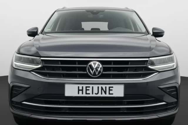 Volkswagen Tiguan (2022) thumbnail 2