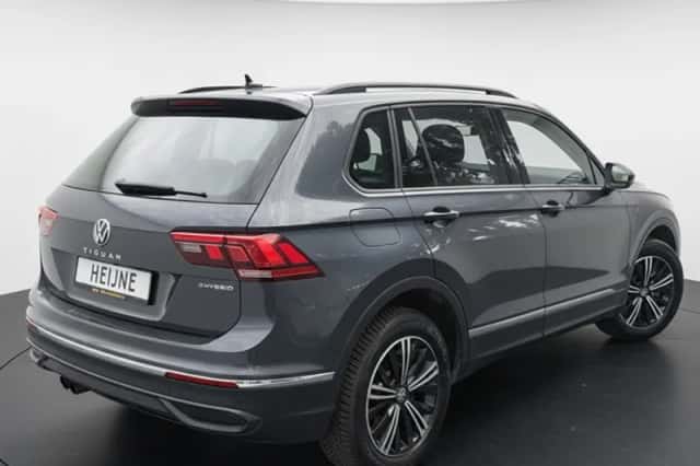 Volkswagen Tiguan (2022) thumbnail 3
