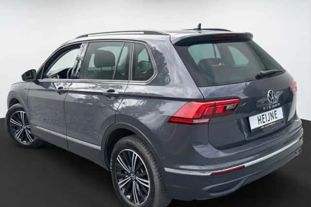 Volkswagen Tiguan (2022) thumbnail 4