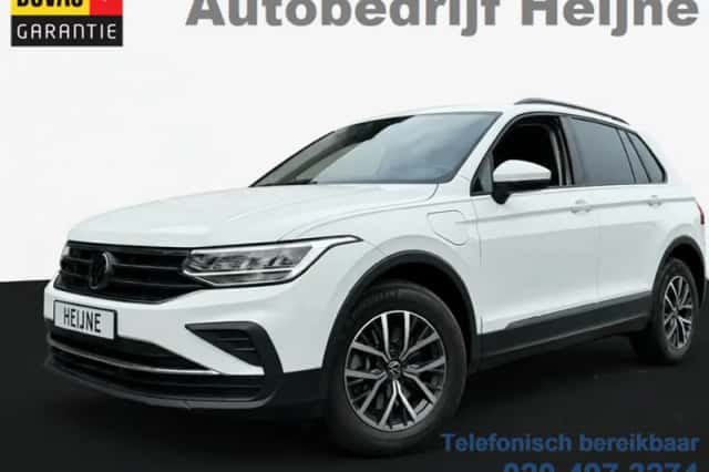 Volkswagen Tiguan (2021) thumbnail 1