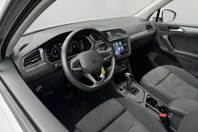 Volkswagen Tiguan (2021) thumbnail 6
