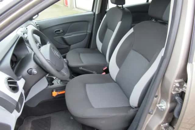 Dacia Sandero (2013) thumbnail 3