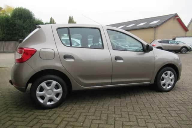 Dacia Sandero (2013) thumbnail 10
