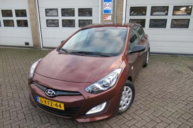 Hyundai i30 (2012) thumbnail 1