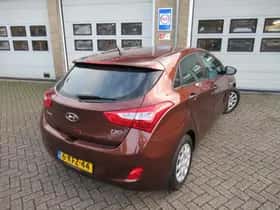 Hyundai i30 (2012) thumbnail 2