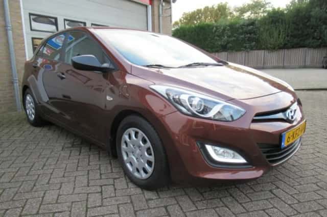 Hyundai i30 (2012) thumbnail 14