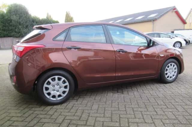 Hyundai i30 (2012) thumbnail 15