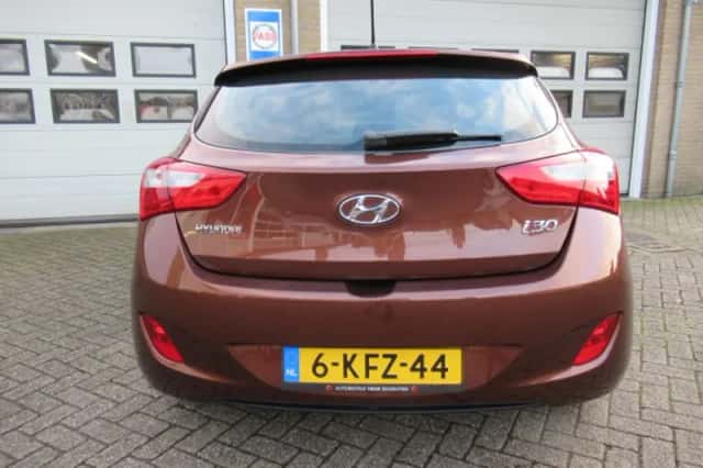 Hyundai i30 (2012) thumbnail 18
