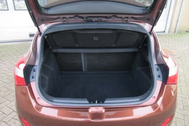 Hyundai i30 (2012) thumbnail 19