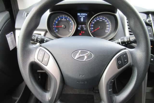 Hyundai i30 (2012) thumbnail 9