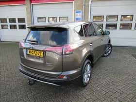 Toyota RAV4 (2017) thumbnail 2