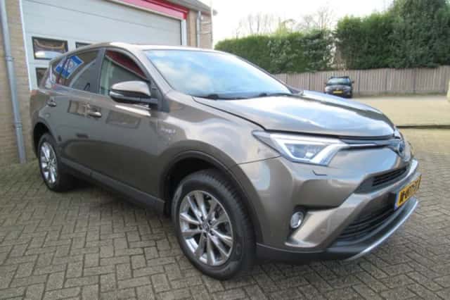 Toyota RAV4 (2017) thumbnail 14