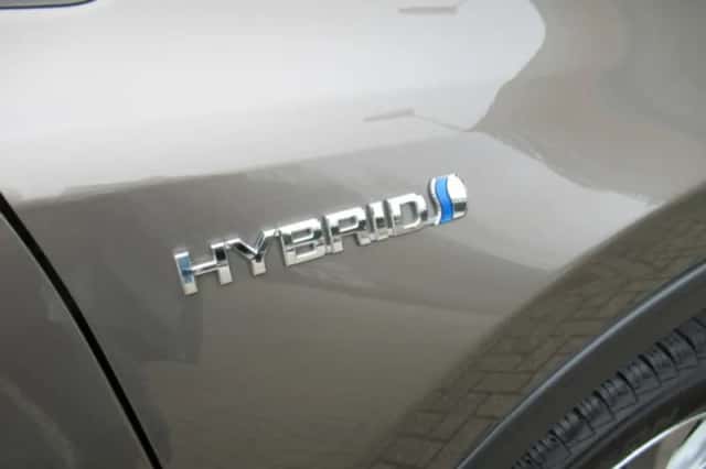 Toyota RAV4 (2017) thumbnail 21