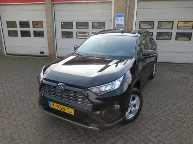 Toyota RAV4 (2021) — foto 1