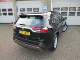 Toyota RAV4 thumbnail 2