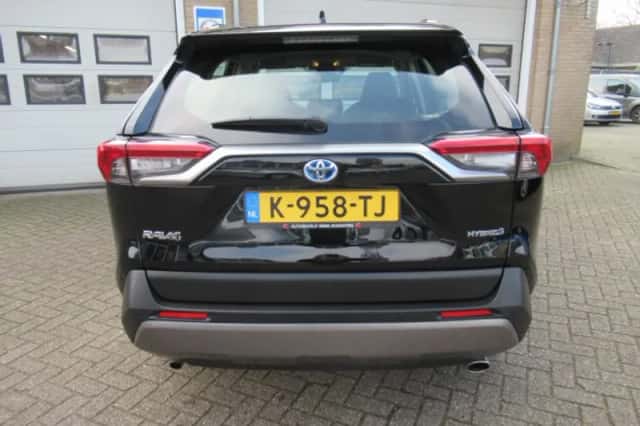 Toyota RAV4 (2021) thumbnail 17