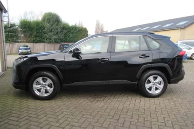 Toyota RAV4 (2021) thumbnail 19