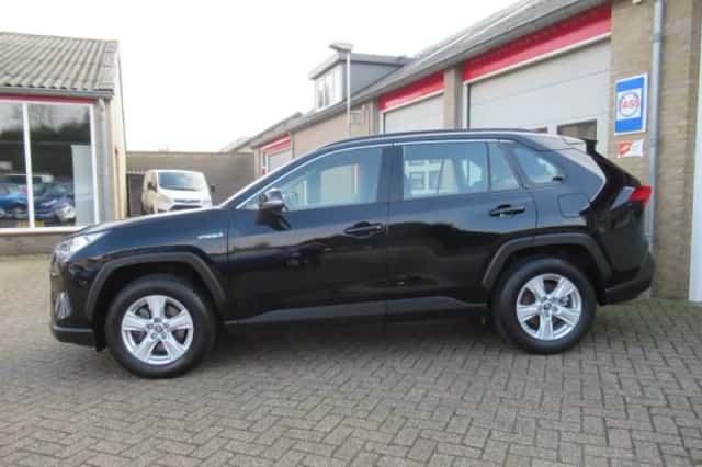 Toyota RAV4 (2021) thumbnail 10