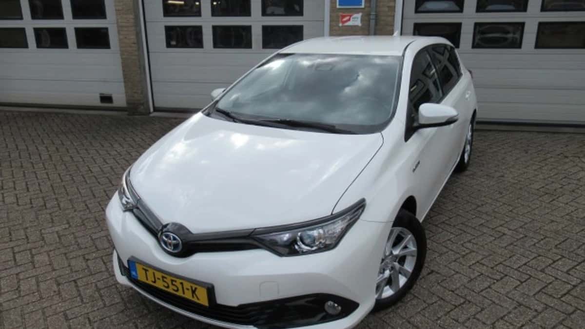 Toyota Auris (2018) — foto 1