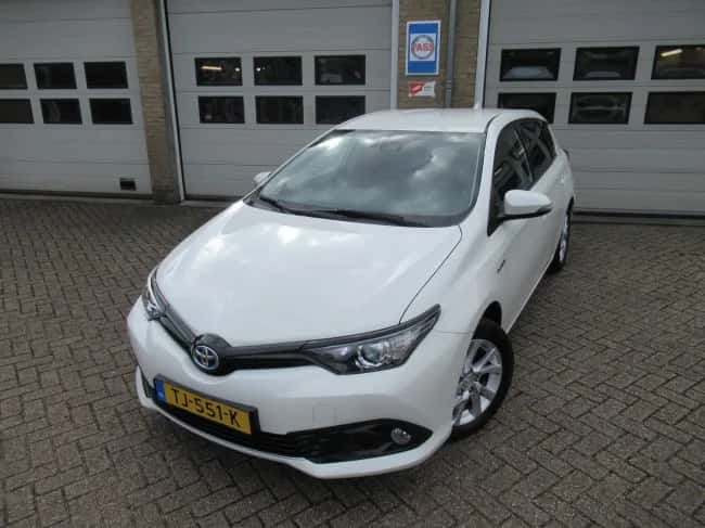 Toyota Auris (2018) — foto 1