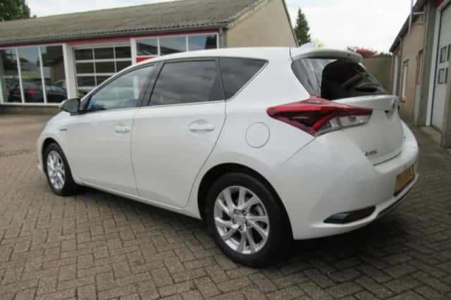 Toyota Auris (2018) thumbnail 13