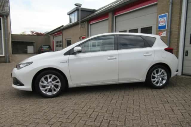 Toyota Auris (2018) thumbnail 14