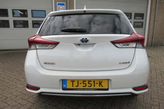 Toyota Auris (2018) thumbnail 18