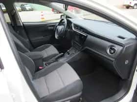 Toyota Auris (2018) thumbnail 5