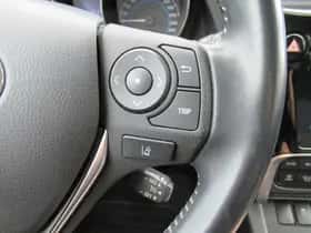Toyota Auris (2018) thumbnail 8