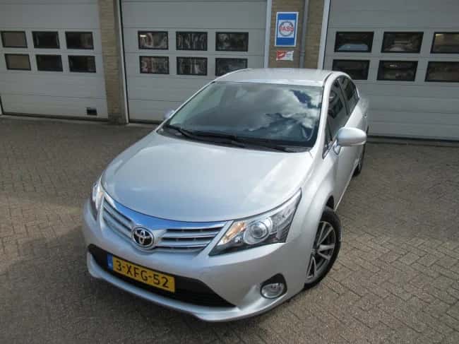 Toyota Avensis (2012) — foto 1