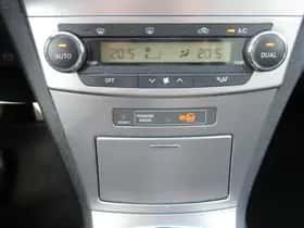 Toyota Avensis thumbnail 9