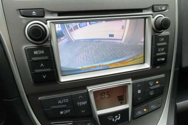 Toyota Verso-S (2011) thumbnail 11