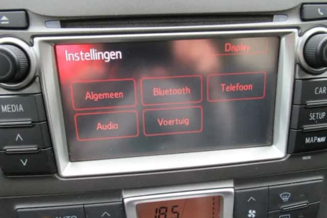 Toyota Verso-S (2011) thumbnail 13