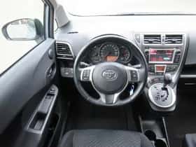 Toyota Verso-S thumbnail 3