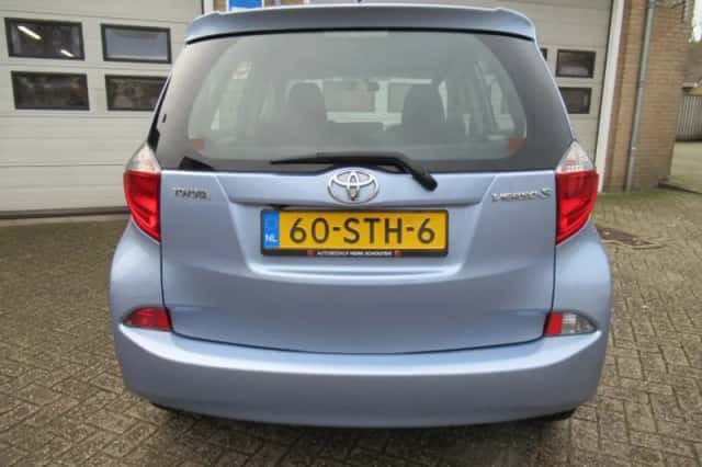 Toyota Verso-S (2011) thumbnail 22