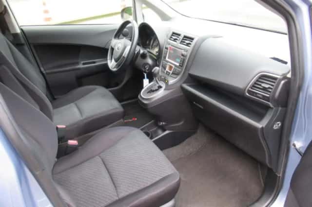Toyota Verso-S (2011) thumbnail 7