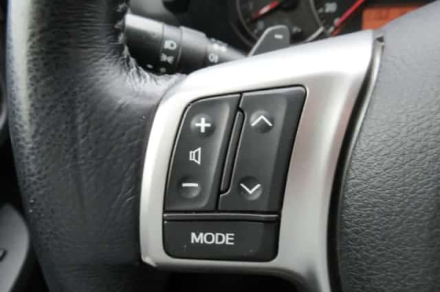 Toyota Verso-S (2011) thumbnail 9