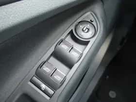 Ford C-Max (2013) thumbnail 8