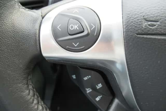 Ford C-Max (2013) thumbnail 9