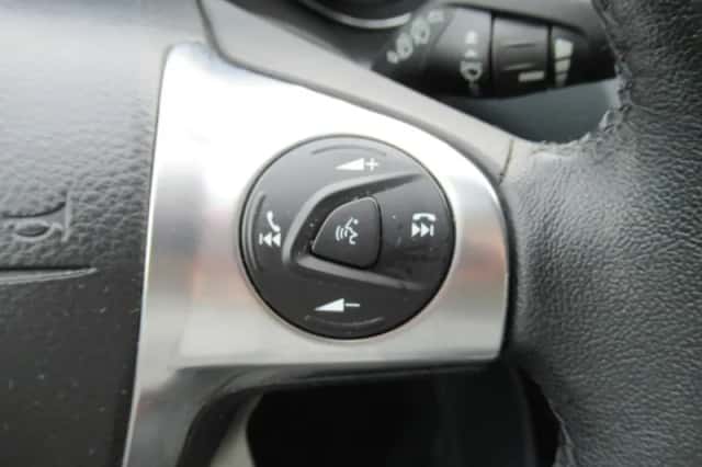 Ford C-Max (2013) thumbnail 10