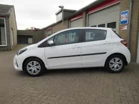 Toyota Yaris (2017) thumbnail 16