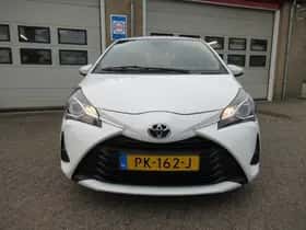 Toyota Yaris (2017) thumbnail 18